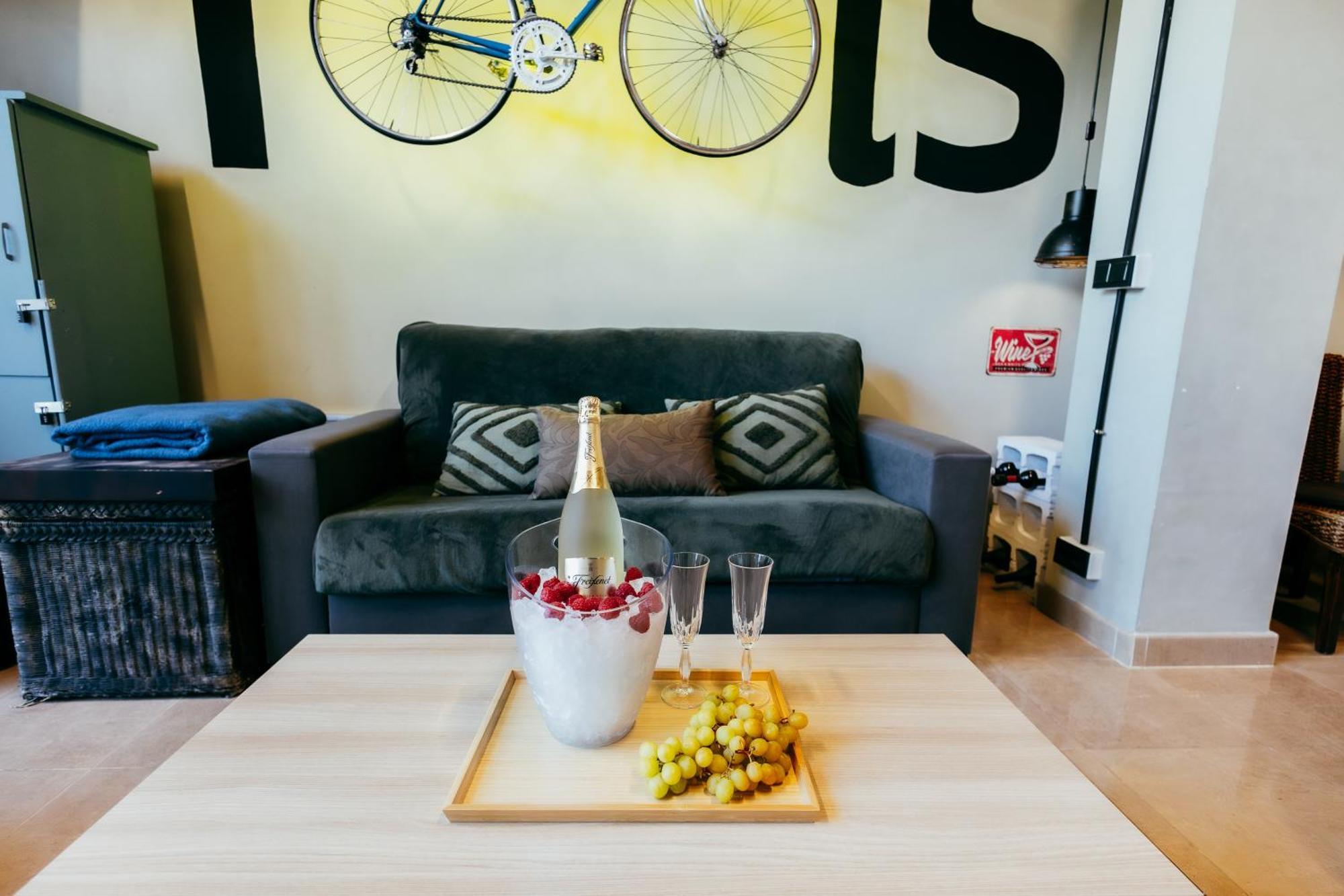 Apartment Ruzafa Roots, 12 Min To Centre, Smart Tv, Wine Valencia Exterior photo