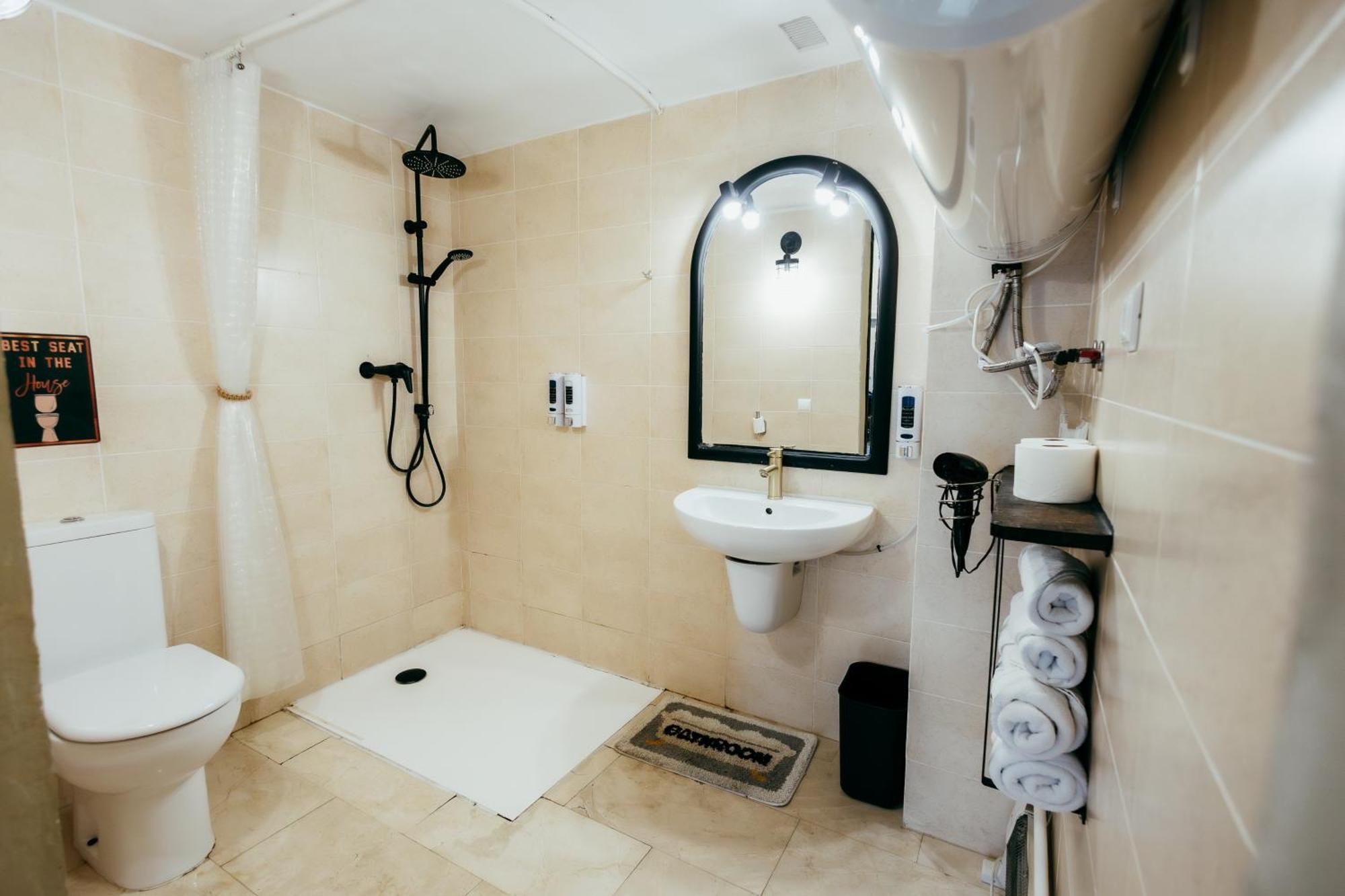 Apartment Ruzafa Roots, 12 Min To Centre, Smart Tv, Wine Valencia Exterior photo